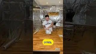 Шутник покрыл всю квартиру мамы фольгой 😳