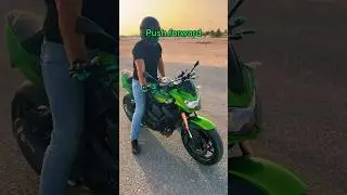 Counter steering. How to turn a motorcycle.