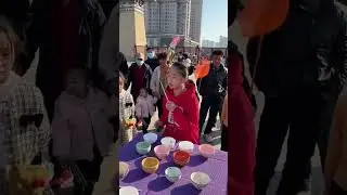 🍀這是2月10日寒冬的河北邯鄲公園，心暖冰融的打擊樂，在空中回響。音樂，如篝火般飄著溫熱的氣息在大家血管里流淌～這就是音樂魅惑～