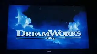 DreamWorks Distribution LLC / DreamWorks SKG™ / Aardman / Pathé! (2000)