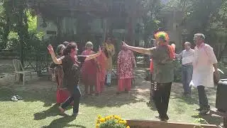 b11 vasant kunj new Delhi Masti on Holi!