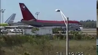 Northwest 747-400 Delivery Departure - Everett (July 19 1999)