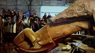 Повалення пам`ятника Леніну / Destruction of Lenin Statue in Kyiv, Ukraine