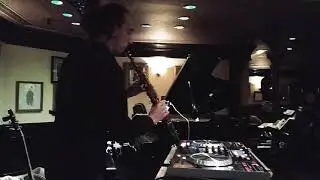 DJ Deemasax. Serato DJ with solo soprano sax. Numark ns6