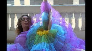 Paula Lom - Escada Rolante