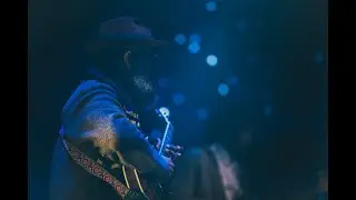 30 Minutes of the blues (with rain and thunder)