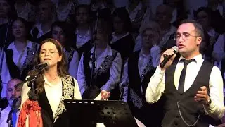 Divane aşık gibi dolaşırım yollarda -  Yasin Güney & Esra Kaçal