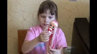 У Вики новая кукла