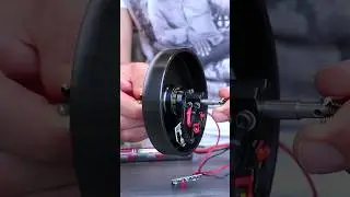 Gyroscopic Flywheel Stabilizing RC Motorbike 