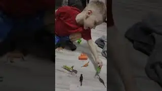 играя убираем