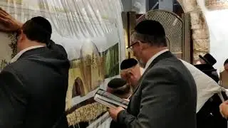 השר לשירותי דת יצחק וקנין בסיור היערכות בקבר רחל