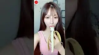 小奶喵 吃香蕉