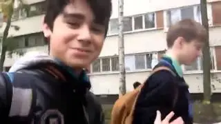 Доставщик пиццы). Они настроены на своё дело.Ну а посе...