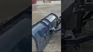 Файтер 504С Реверс ТракторЦентр с установленными отвалом и щёткой