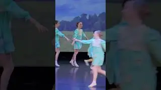девочка с шариком