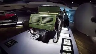 Benz Velo Comfortable 1899 года  Первый серийный четырехколесный   автомобиль.