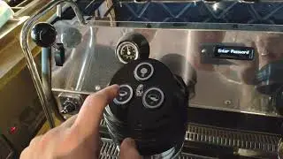 Как правильно зайти в инженерное меню на La Marzocco Strada