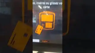 Doing a self checkout in French! 🇫🇷🇨🇦
