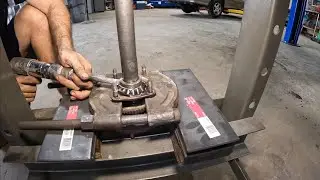 Mechanic Destroys Bearings! | 2002 Jeep Grand Cherokee WJ 4.7