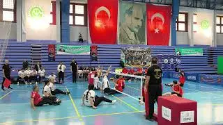 Nizip oturarak voleybol takımı ve Bolu takımı karşılamasından ufak kesit