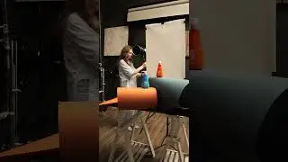 Миниурок по предметной фотографии. Классная идея для предметки с использованием цветового контраста.