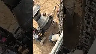 Bad Construction safety practices at house construction sites