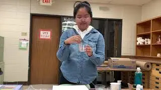 Demonstration speech: fluid art painting
