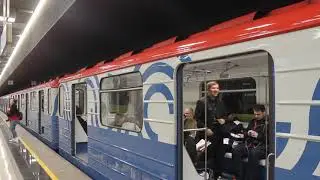 "Номерной" появился на БКЛ - едем на поезде 81-717/714 от "Новаторской" до "Зюзино"!