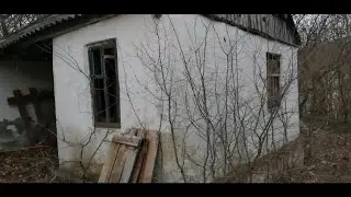 Кладбище. Побег от маньяка.