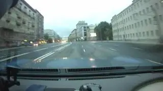 Поймал на мокрой дороге
