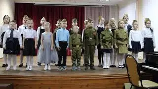Мальчишка   будущий солдат