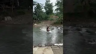 Hampir ke bawa hanyut  