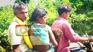• Poor Parents Carrying Their Daughter's DeadBody On Bike