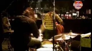 The Raconteurs - Broken Boy Soldier Pukkelpop 2006.avi