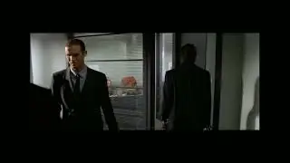 Патрик Бейтман идёт под песню Коля Коля