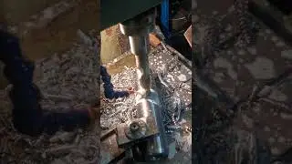 спецключ для гайки на каком то тракторе