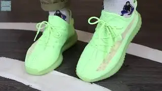 Adidas Yeezy Boost 350 v2 toxic uran