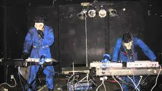 DLSB - Fingertight Satellite - Cuddlegun