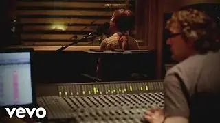 Russian Red - Fuerteventura (EPK. English Version)