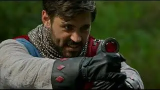 Король Артур вытаскивает меч Экскалибур  5x01