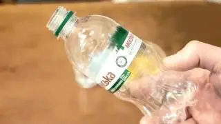 ЛАЙФХАК!КАК отделить желток от белка?
