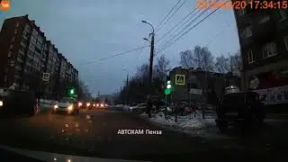 Лихач на "встречке". Пенза улица Мира (20.02.2018)