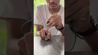Classroom demonstration of Homopolar Motor by our student
