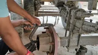 How to repair trolley bearing By using Bearing puller |baring cooler|How To Use A Bearing Puller
