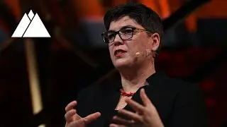 How to engage an audience with a 2.5-second attention span | Maggie Lower, CMO of Hootsuite