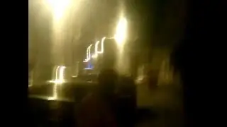 далбаны разбили лобовое стекло и развели телку