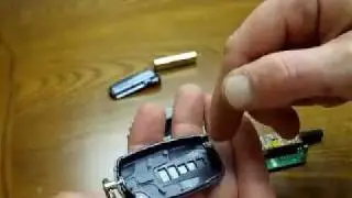 How To Repair - Disasseble an Audiovox Prestige LCD Remote Transmitter Case