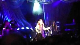 Live Performance: Nelly Furtado - 