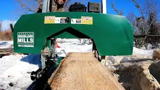 Sawmilling Logs into live edge Lap Siding