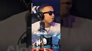 El king Sammy con su voz ya que no quieren que siga cantando como el can👌🏻🙏🏻😍